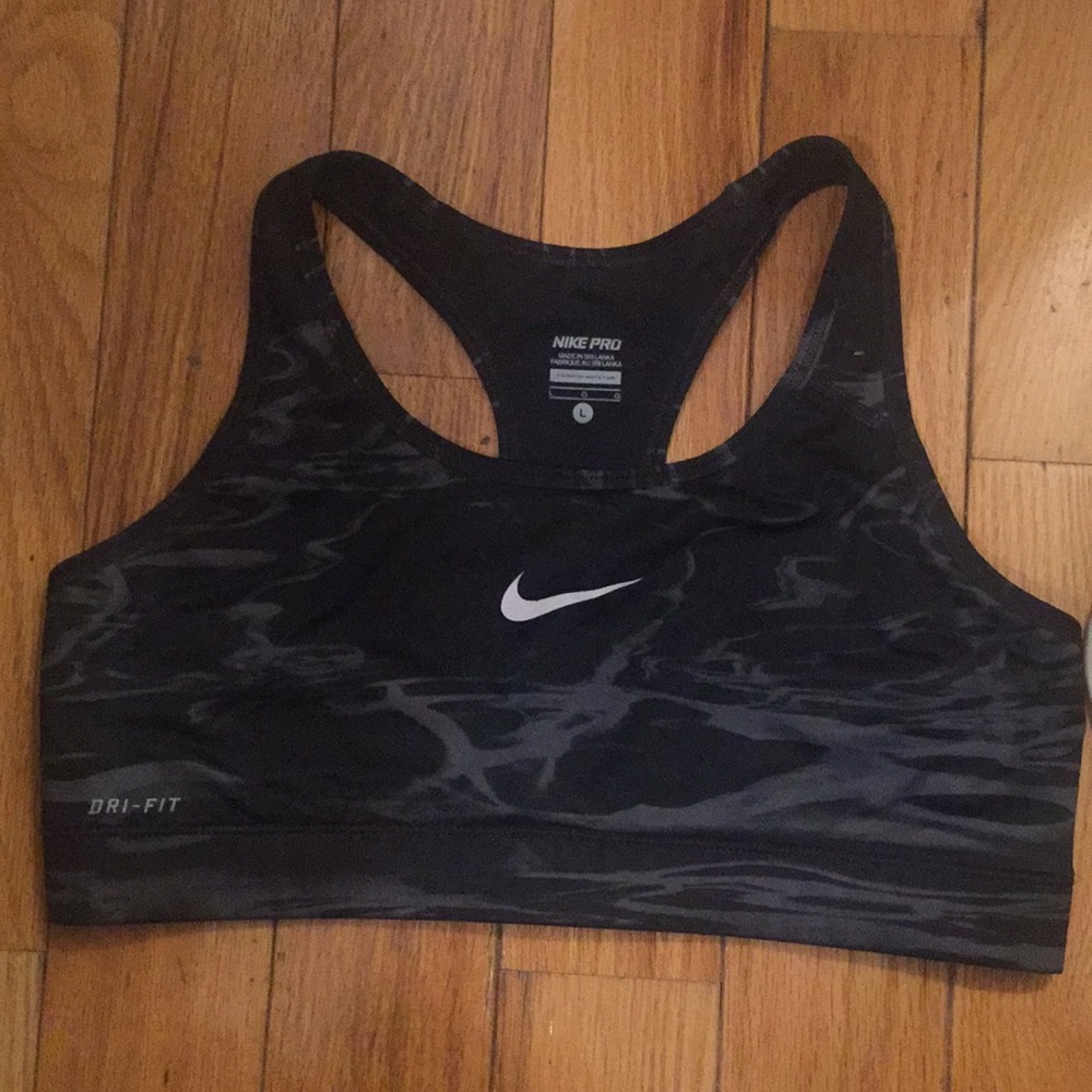 Nike Pro Classic Medium Impact Sports Bra